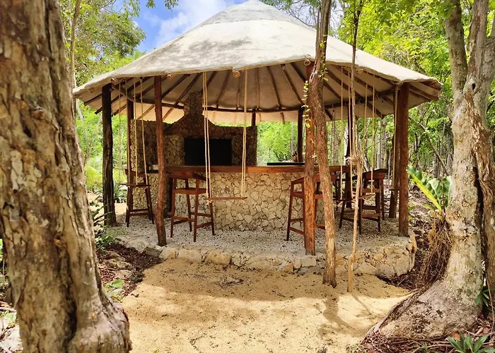 Camping Glamping Bunga Lotus Tulum