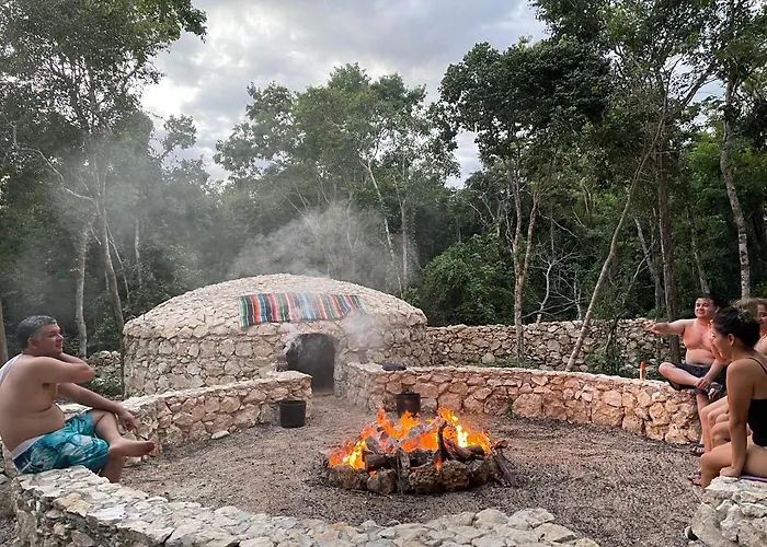Camping Glamping Bunga Lotus
