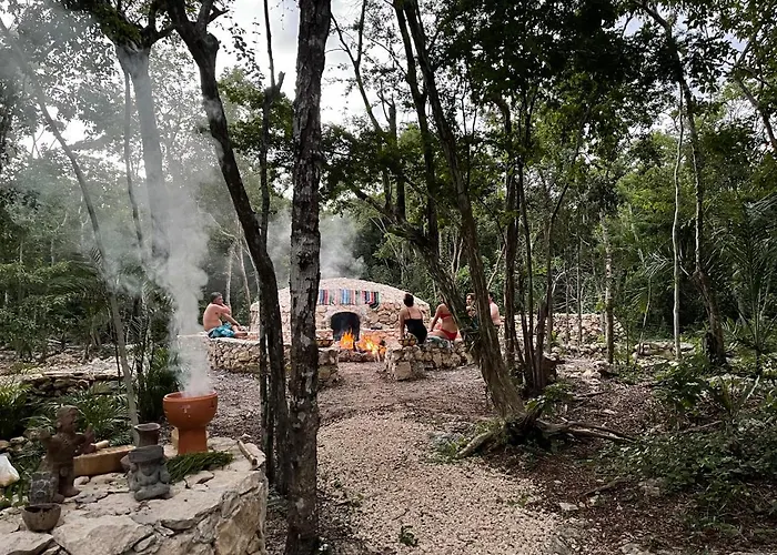 Glamping Bunga Lotus Camping *