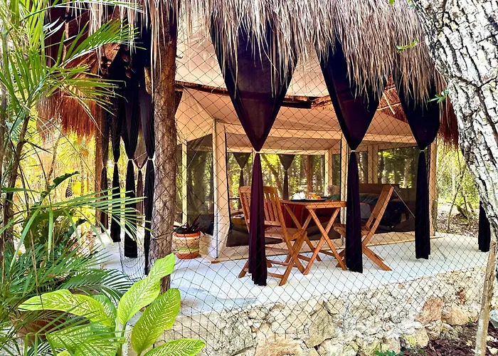 Camping Glamping Bunga Lotus Tulum