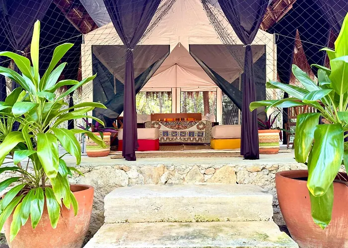 Camping Glamping Bunga Lotus Tulum