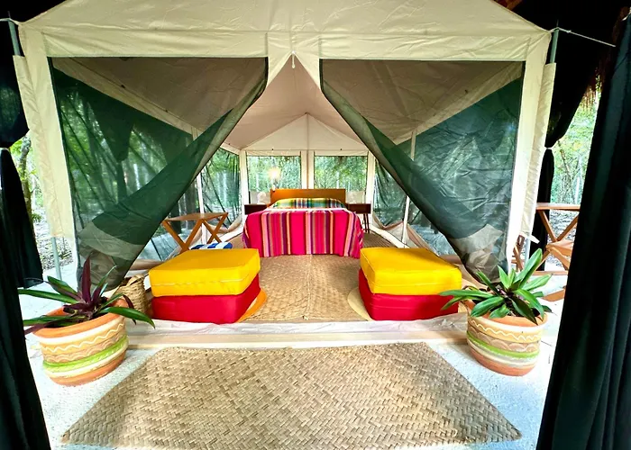 Glamping Bunga Lotus Camping Tulum